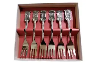 Ensemble de fourchettes en acier inoxydable avec poignée en laiton gravé parfait pour les accessoires de cuisine et de restaurant de table de mariage faits à la main - Product Image 4