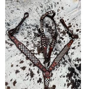 Juego de tachuelas de caballo de cuero marrón más vendido, cuello de pecho de una oreja, diseño de ajedrez tallado a mano, fabricantes de caballos duraderos - Product Image 1