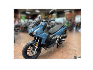 RECÍEN LLEGADO: Honda ADV160 2025, 157cc, Refrigeración Líquida, Motor Monocilíndrico de 4 Tiempos - Product Image 2