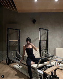 SK Fitness menara rekondisi <span class=keywords><strong>Pilates</strong></span> komersial portabel kualitas tinggi kayu ek tahan lama setengah menara untuk latihan tubuh <span class=keywords><strong>Pilates</strong></span> Premium - Product Image 3