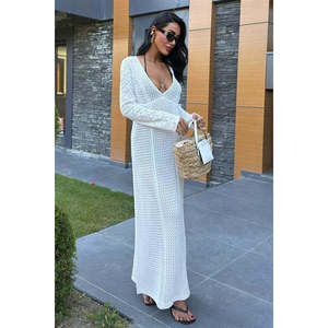 Robe de plage ajourée à col en V 2851 - Product Image 5