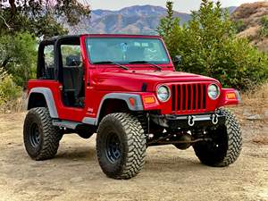 Jeep Wrangler Sport 4x4 Usado del 2005, Sin Reserva, Motor de 4.0 Litros y 6 Cilindros, 4WD, Color Rojo Llama, Modificaciones Todoterreno - Product Image 3