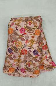 Tela de seda de lujo con bordado pesado y estampado posicional para chinos de mujer - Chinos de secado rápido con estampado posicional para uso casual - Product Image 3