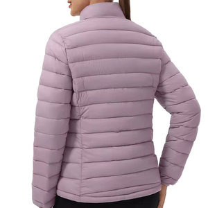 Chaqueta acolchada personalizada OEM para mujer, chaquetas acolchadas de diseño transpirable con cierre de cremallera de longitud Regular de alta calidad para mujer - Product Image 2