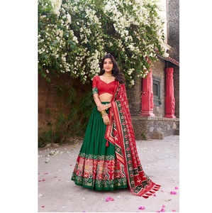 Nueva colección Lehenga Choli de seda con estampado de Patola y trabajo de lámina Rajasthani Lehenga Choli PARA VENTA DE EXPORTACIÓN - Product Image 1