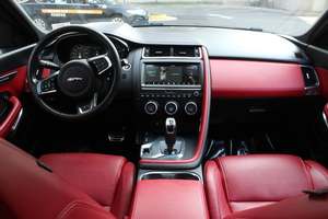 Increíble Jaguar E-PACE P300 R-Dynamic HSE 2018 en perfectas condiciones con poco kilometraje en stock, ofrecido a una oferta increíble - Product Image 5