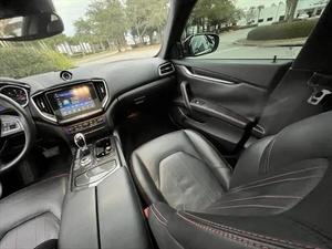 Maserati Gran Turismo Base Turbo 2016, berline sombre, conduite à gauche, sièges en tissu - Product Image 4