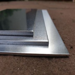 Plaque en <span class=keywords><strong>aluminium</strong></span> 3003 5052 5083 <span class=keywords><strong>6061</strong></span> Série 5000, 3 mm, surface miroir, service de découpe, tôle robuste pour la décoration de cuisine - Product Image 5