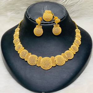 Colliers tendance plaqués or un gramme Ensemble élégant de bijoux de formage - Product Image 1