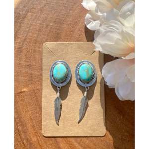 Pendientes Colgantes Vintage de Plata de Ley y Turquesa Kingman Navajo con Diseño de Pluma - Product Image 1