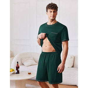 Ensemble t-shirt d'été respirant à manches courtes pour hommes avec short assorti pour une salle de sport décontractée ou des activités de plein air - Product Image 2