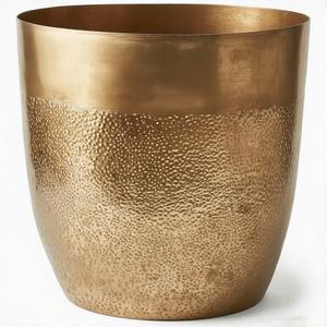 Maceta brillante con acabado de martillo completo con brillo real diseñada en aluminio fundido para un estilo interior o contemporáneo - Product Image 4