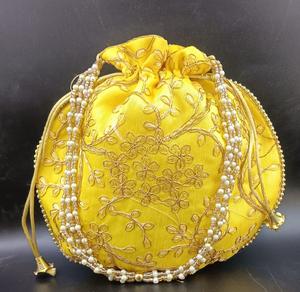 Bolso Potli Indio Hecho a Mano para Mujer, Bordado con Espejo y Perlas, Bolso Étnico para Fiesta, Bolso de Novia, Bolsa para Joyas - Product Image 3
