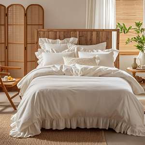 Parure de lit double 4 pièces en polycoton blanc de luxe avec housse de couette et drap-housse à volants - Product Image 2