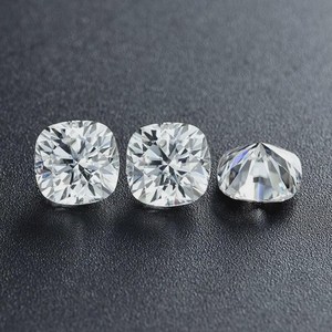 Diamant de laboratoire de taille coussin certifié IGI, style de coupe avancé, 0,5 CT, VVS D, avec facettes définies - Product Image 4