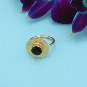 Bague ronde réglable en onyx noir faite à la main la plus vendue bijoux en pierres précieuses réglables pour un usage quotidien et des cadeaux d'Inde - Product Image 1