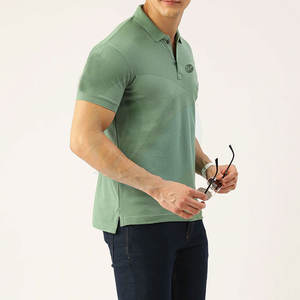 Nouveauté polos pour hommes Tissu tricoté respirant Vêtements de rue décontractés Fabriqué au Pakistan - Product Image 4