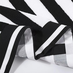 Serviette de bain hautement absorbante pour la maison et l'hôtel, tissu doux à séchage rapide, idéal pour la douche, le bain et le confort quotidien - Product Image 3