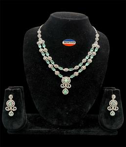 Ensemble de bijoux pour femmes avec des pierres AD de qualité supérieure et une finition rhodiée idéale pour les fêtes. - Product Image 2