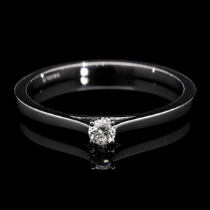 Anillo de compromiso solitario de oro de 14 quilates clásico con diamante brillante redondo natural en un ajuste minimalista de cuatro puntas cónico - Product Image 2