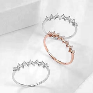 Anillo de Eternidad Moderno y Único con Diseño en Zig Zag para Chicas, Oro Puro de 14K o Plata, Diamante de Laboratorio con Claridad VS-VVS, Color DEF, Apilable - Product Image 4