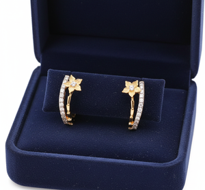 Pendientes de Aro Medio con Diseño de Flores en Tono Dorado de Lujo para Mujer, Joyería para Novias y Fiestas - Product Image 2