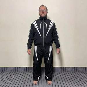 Conjunto Deportivo Ligero de Algodón para Hombre, Chaqueta con Capucha y Pantalones con Cremallera, Resistente al Viento, Transpirable, Color Sólido, con Logotipo Personalizado - Product Image 4