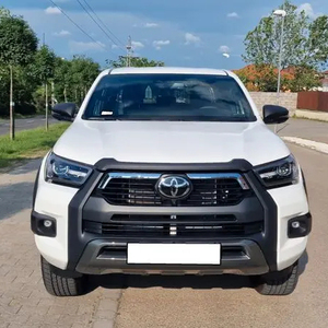 Toyota HiLux Double Cab 4x4 Modèle Aspire D-4D 2023 avec intérieur en cuir foncé conduite à gauche et traction intégrale - Product Image 1