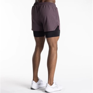 Short de sport 2-en-1 pour homme, coupe classique, avec poche pour téléphone, conception personnalisée, logo sur mesure, vente en gros, essentiels d'entraînement - Product Image 2
