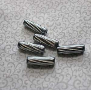 Tubos de resina y cuentas de hueso negro para hacer collares y pulseras personalizadas - Product Image 1