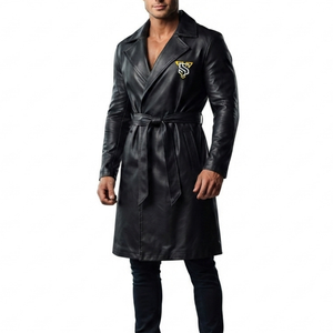 Manteau long en cuir noir pour homme avec logo brodé, ceinture à la taille, col rabattu, manches classiques - Product Image 2