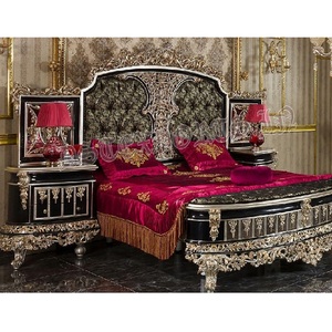 Lit Queen sculpté lourd de style vintage avec tables de chevet meubles de chambre à coucher luxueux en bois de teck chambre à coucher Queen en métal doré de luxe - Product Image 1
