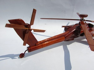 Gia nhien เฮลิคอปเตอร์ไม้อาปาเช่งานประดิษฐ์ทำจากไม้ดีไซน์ตามสั่ง - Product Image 4