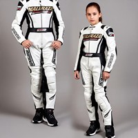 Einzigartiger Teen Girl Moto Leder anzug, passend, benutzer definierte Farben, körpers pezi fische Rüstungs platzierung, Logos, Stickerei & Patch-Layout
