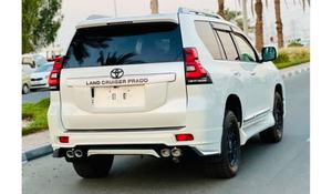 USADO BARATO 2022 YOTA PRADO GCC 2020 Sedán AWD Asientos de Cuero Automático Luces Halógenas Cámara 360 Techo Panorámico Pantalla Táctil - Product Image 4