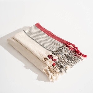 Serviette de plage turque en gros - Bordure rayée bordeaux Hammam 100% coton turc, fournisseur OEM pour hôtels, piscines et spas - Product Image 2