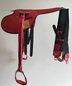 Sillín de carreras de caballos, sillín inglés ligero y duradero para caballos de carreras y jinetes de alto rendimiento fabricado en la India - Product Image 1