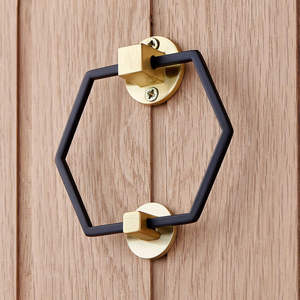 Venta de hierro fundido negro mate, aldaba de puerta de latón de metal de hierro antiguo, decoración de jardín para el hogar, nuevo diseño vintage hecho en La India - Product Image 5