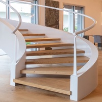 Escalier hélicoïdal moderne à câbles en acier noir, marches en bois massif, pour villa duplex