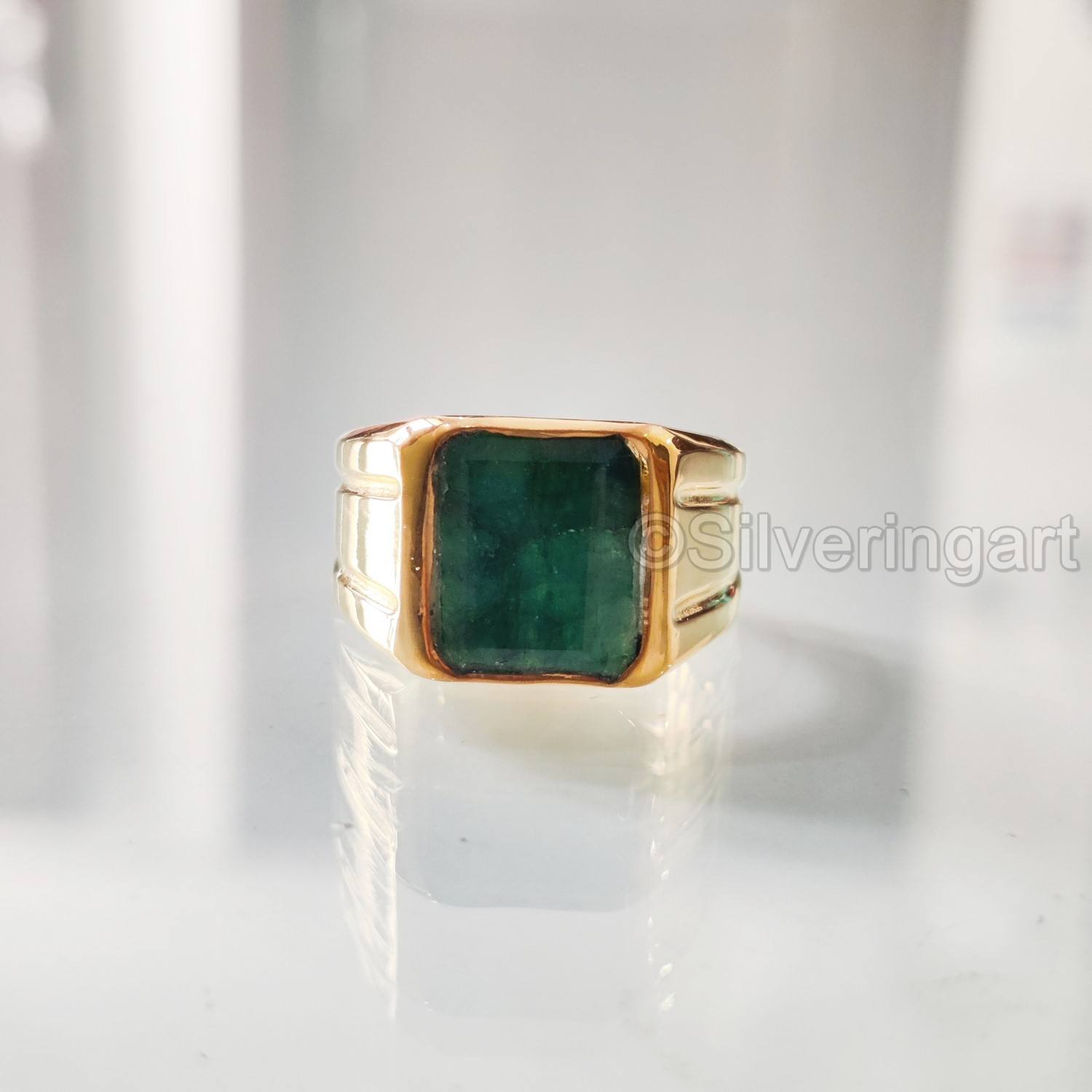 สีเขียว