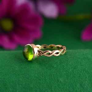 Anillo de latón peridoto chapado en oro cabujón de piedras preciosas Vintage boda hecho a mano ajustable apilable anillos de piedra natal para mujer - Product Image 3