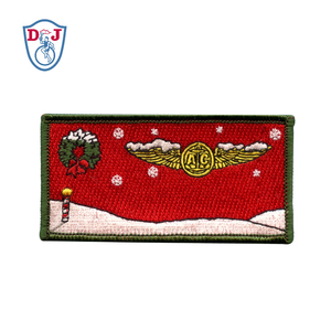 Badge nominatif brodé personnalisé en usine, style Noël, patchs nominatifs brodés, badge nominatif pour uniforme - Product Image 2