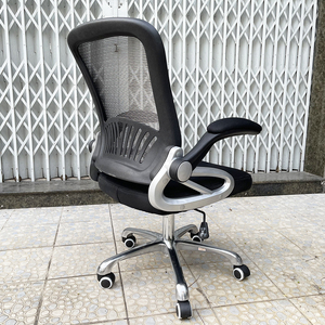 Silla de oficina ergonómica de malla con base giratoria, reposacabezas ajustable, respaldo antifatiga, construcción de espuma de madera contrachapada y cubierta de tela. - Product Image 6