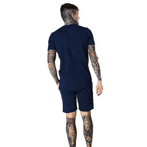 Ensemble 2 pièces personnalisable pour homme : T-shirt vintage d'été décontracté à manches courtes en maille respirante polyester/coton et short - Product Image 4