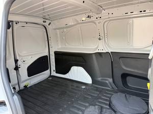 PEUGEOT PARTNER E-PARTNER USATO 2024, 5.5L, 41.465KM, 18 POSTI, DIESEL, TRASMISSIONE AUTOMATICA - Product Image 3