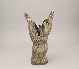 Vase en métal amorphe doré de luxe Vase décoratif en spirale abstraite moderne pour la décoration intérieure du bureau à domicile et de l'hôtel - Product Image 5