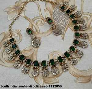 ENSEMBLE DE BIJOUX INDIENS TRADITIONNELS ET À LA MODE EN CUIVRE ENSEMBLE DE BIJOUX DE MARIAGE POUR FEMMES BOUCLES D'OREILLES ET COLLIER - Product Image 2