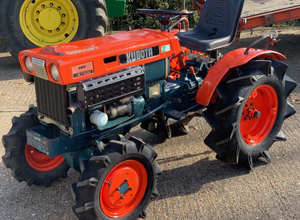รถแทรกเตอร์มือสองคุณภาพสูง Kubota B700 ขนาดเล็ก ราคาถูก - Product Image 3