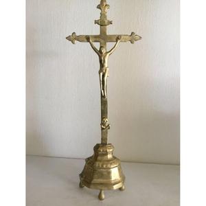 Graver à la main conception en laiton autel bougeoir Table utilitaire décoratif luxe église mariage décoratif Crucifix autel Offre Spéciale - Product Image 6