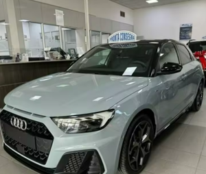LISTO PARA ENVIAR: <span class=keywords><strong>Audi</strong></span> <span class=keywords><strong>A1</strong></span> SPB Híbrido Eléctrico 2025, Automático de 6 Velocidades, Color Gris Identidad, Interior de Cuero Oscuro de Alta Calidad - Product Image 4